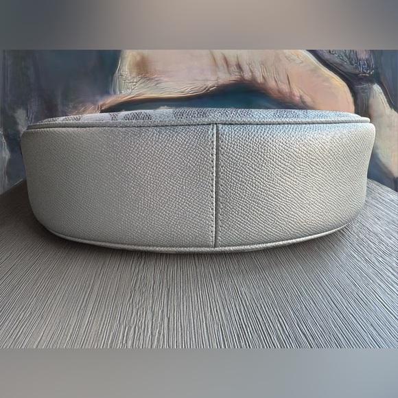 Coach “Aria” Shoulder Bag Silver Metallic w/ Adjustable Strap & Hang Tag - Picture 7 of 11